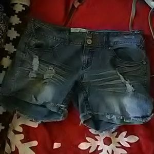 Rip denim shorts